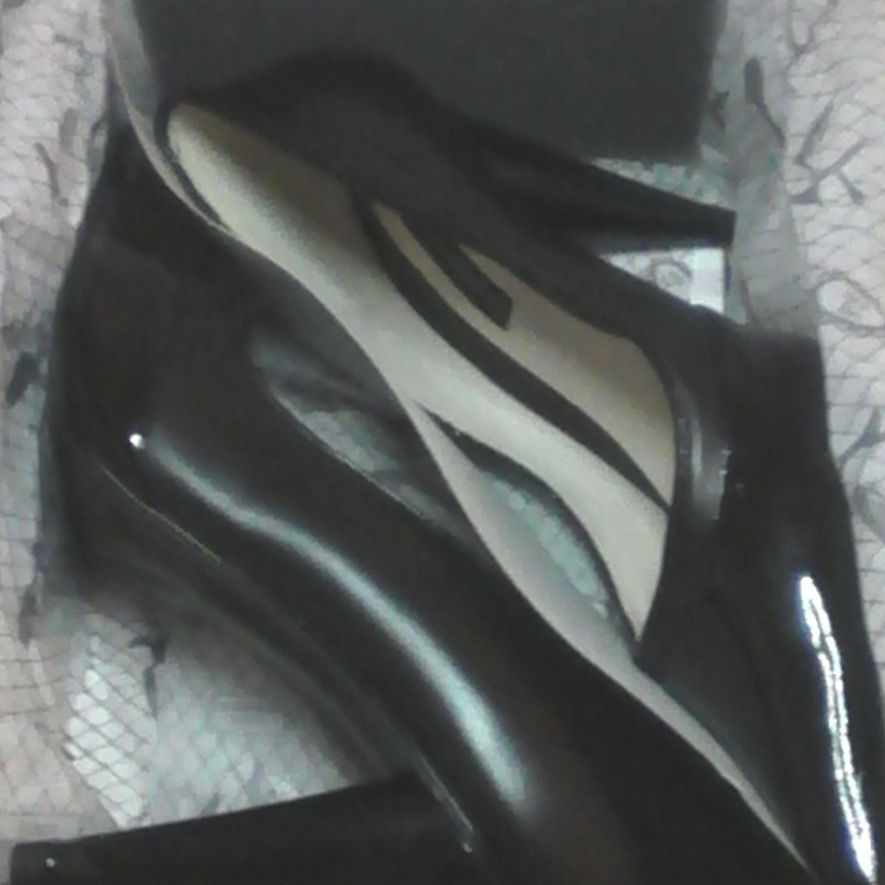 Lulu Guinness Zahara black leather pumps size 9